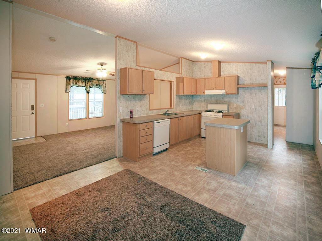 421 Timber Ridge Loop Show Low, AZ 85901 - Photo 13 of 25 Gallery Image 13