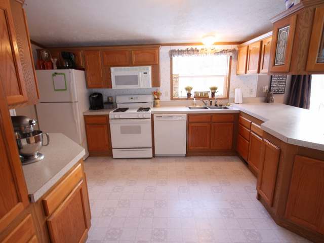 2805 Boyce Drive Rhinelander, WI 54501 - Photo 2 of 11 Gallery Image 2
