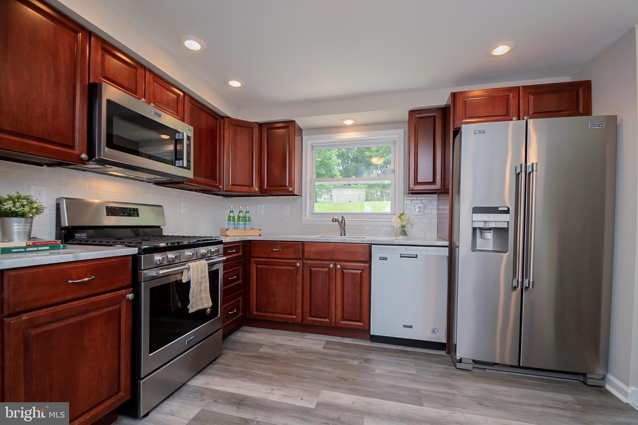 435 Hidden Valley Road Aston, PA 19014 - Photo 12 of 27 Kitchen