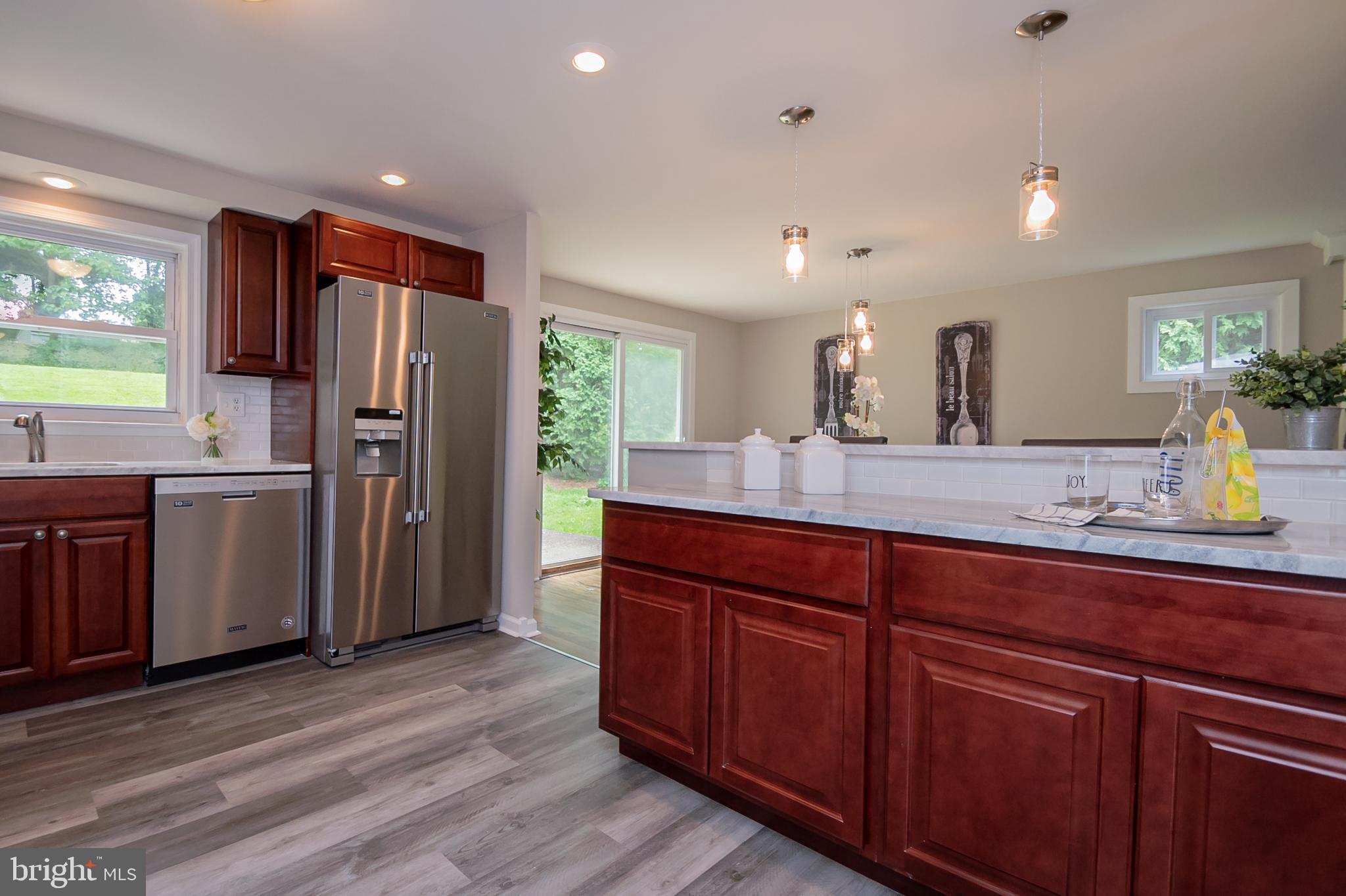 435 Hidden Valley Road Aston, PA 19014 - Photo 10 of 27 Kitchen