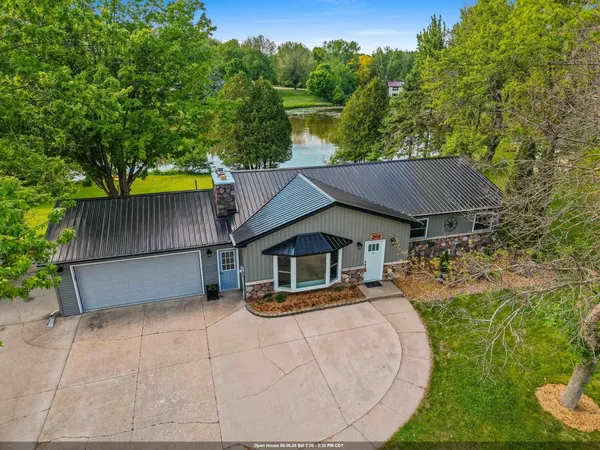 $419,900 | 201 Lakeside Drive, Clintonville, WI 54929