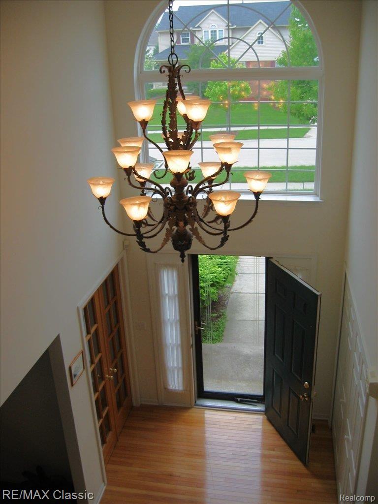 2761 Long Meadow Lane Rochester, MI 48307 - Photo 2 of 16 Two Story Entry