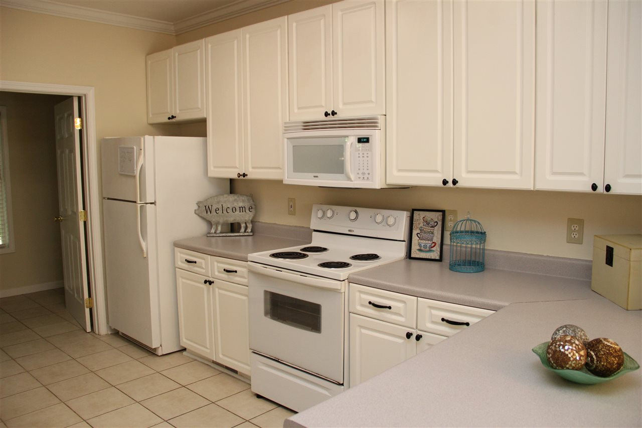 3100 Rutledge Court Raleigh, NC 27613 - Photo 7 of 25 Kitchen