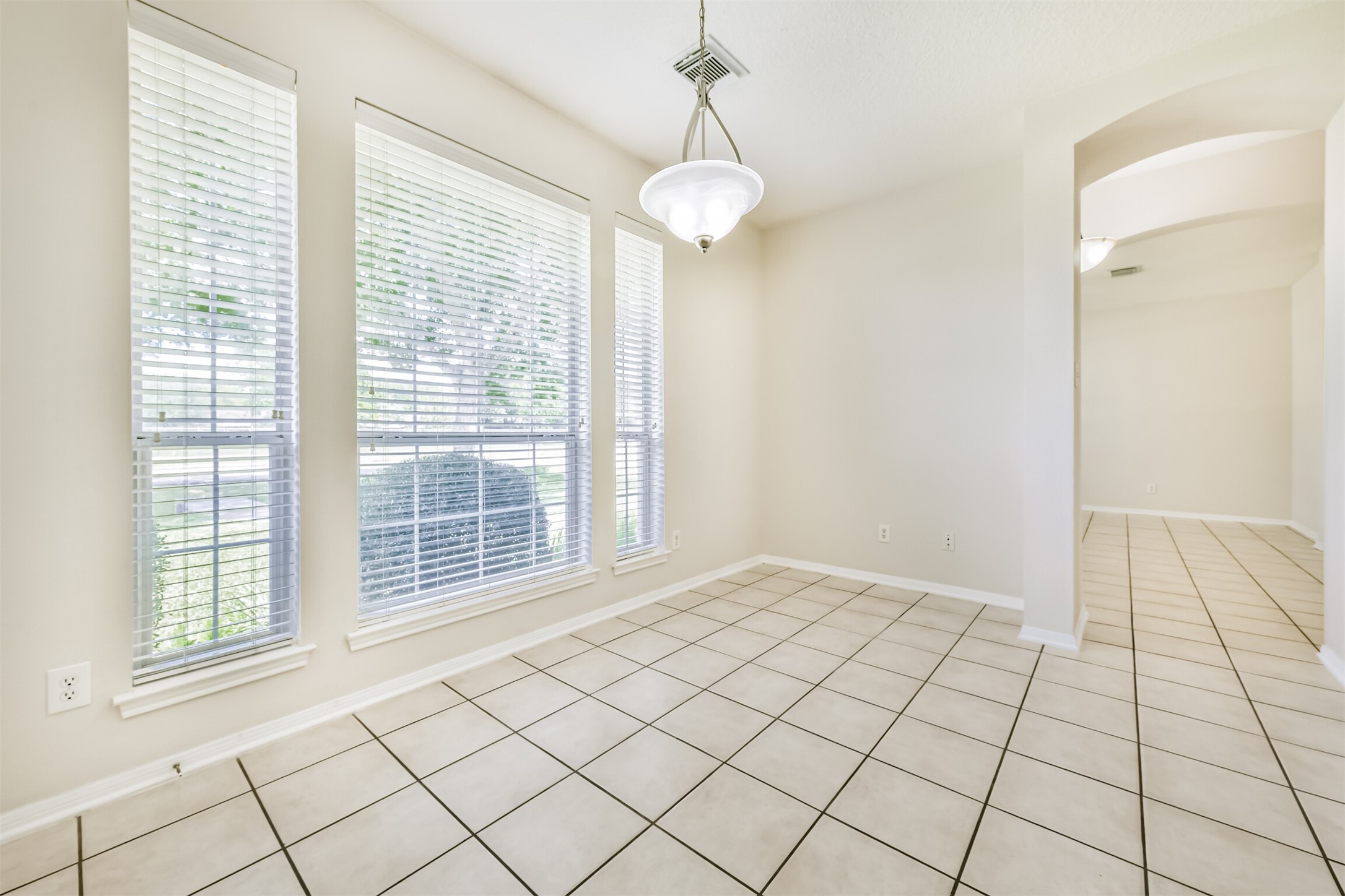 2401 Woody Road Pearland, TX 77581 - Photo 12 of 31
