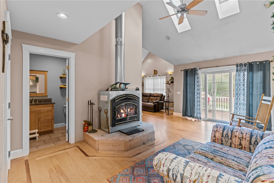 413 Hope Furnace Road Hope, RI 02831 - Photo 15 of 44