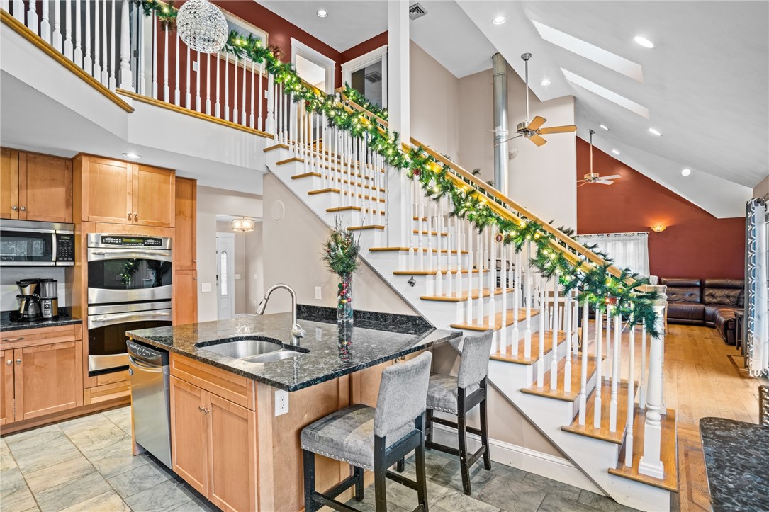 413 Hope Furnace Road Hope, RI 02831 - Photo 8 of 44