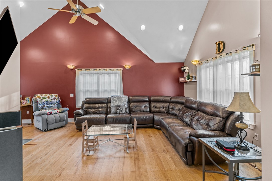 413 Hope Furnace Road Hope, RI 02831 - Photo 10 of 44