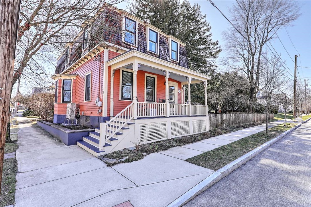 27 Sowamsett Avenue Warren, RI 02885 - Photo 1 of 50