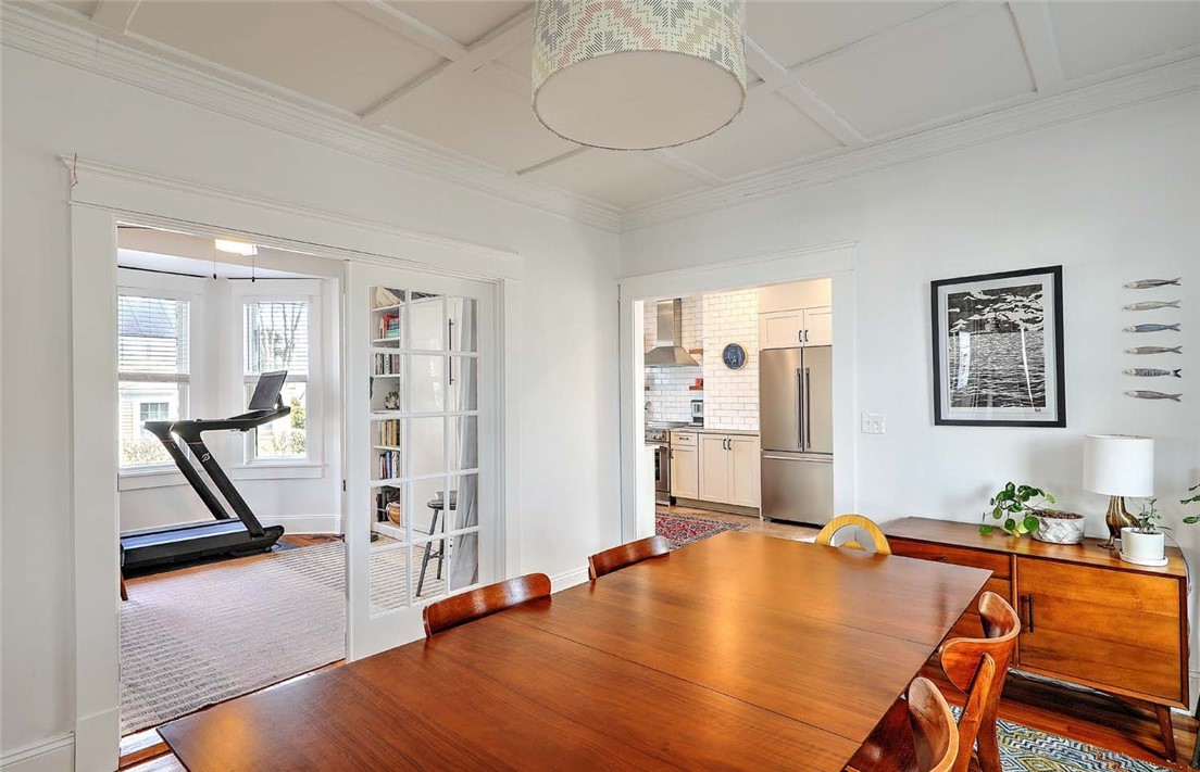 27 Sowamsett Avenue Warren, RI 02885 - Photo 13 of 50