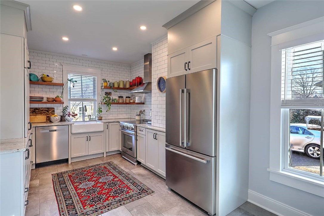 27 Sowamsett Avenue Warren, RI 02885 - Photo 15 of 50