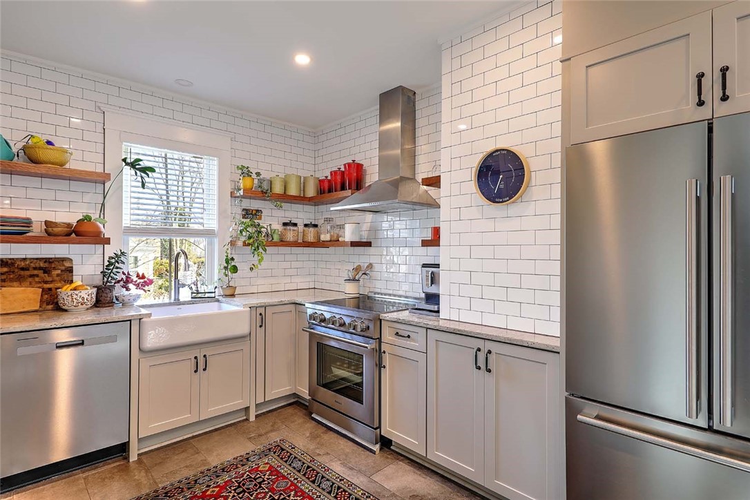 27 Sowamsett Avenue Warren, RI 02885 - Photo 17 of 50