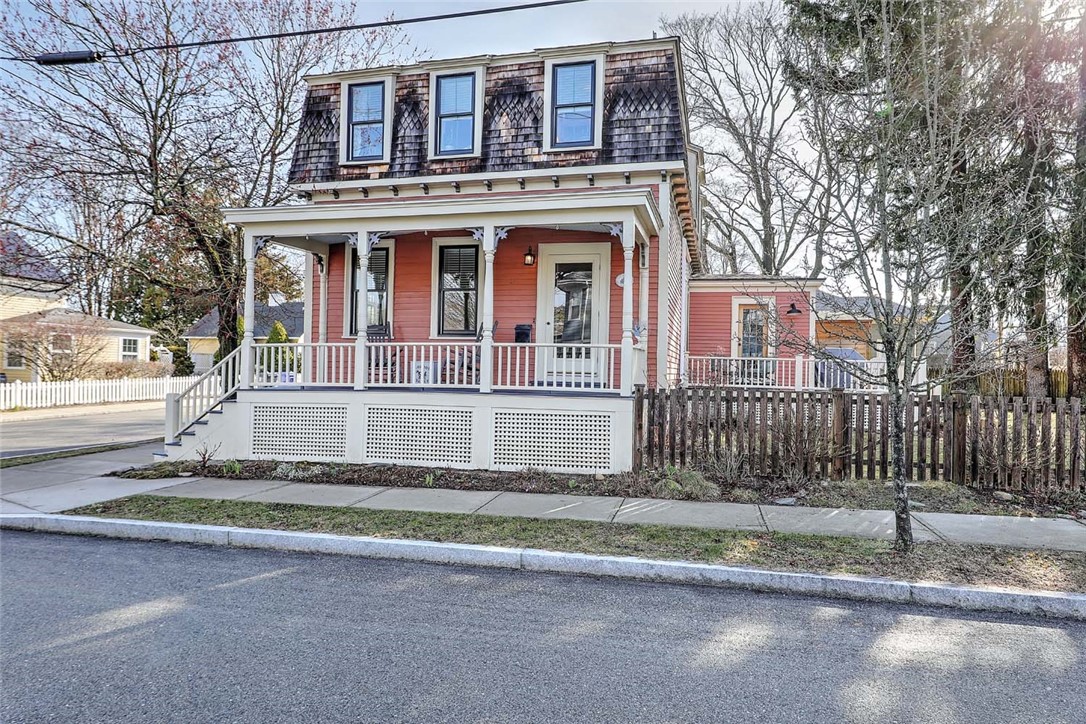 27 Sowamsett Avenue Warren, RI 02885 - Photo 2 of 50