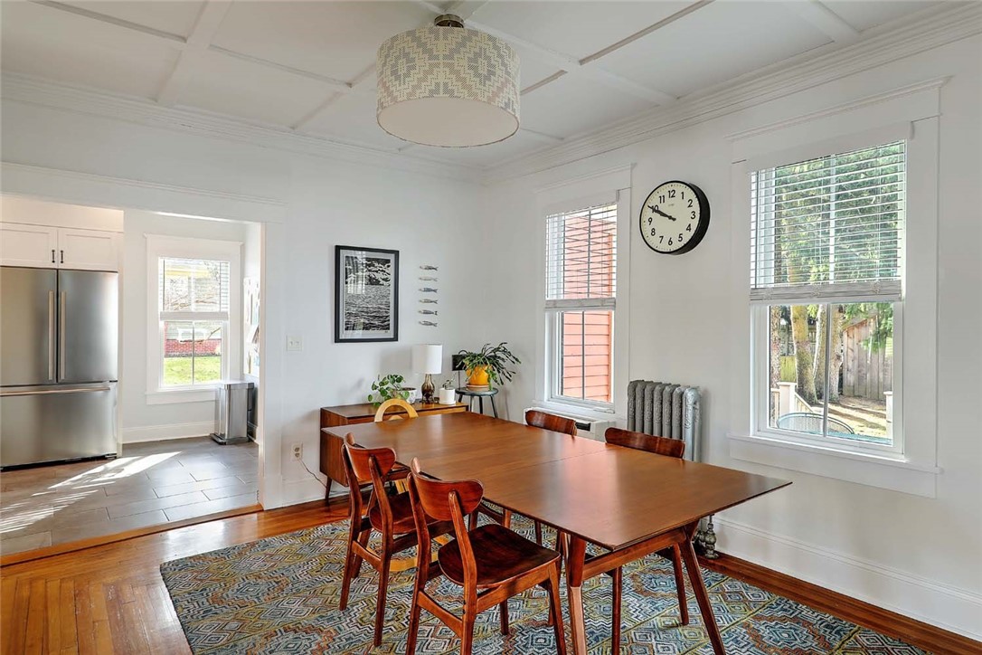 27 Sowamsett Avenue Warren, RI 02885 - Photo 10 of 50