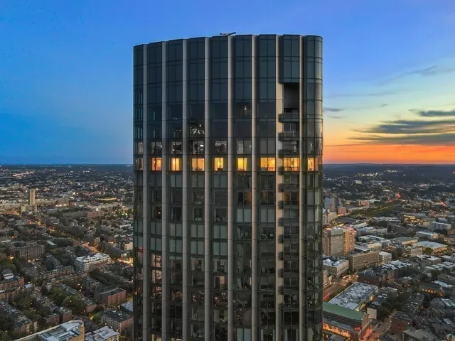 $33,000,000 | 1 Dalton Street, Unit 5801/5802, Boston, MA 02115