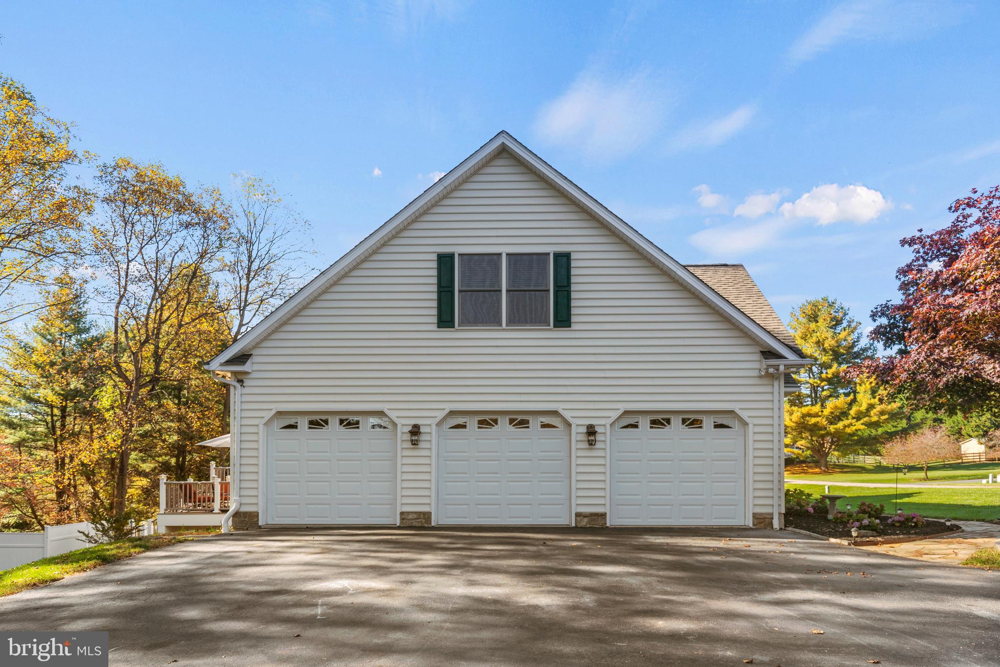 14543 Manor Road Phoenix, MD 21131 - Photo 51 of 75 Three car garage