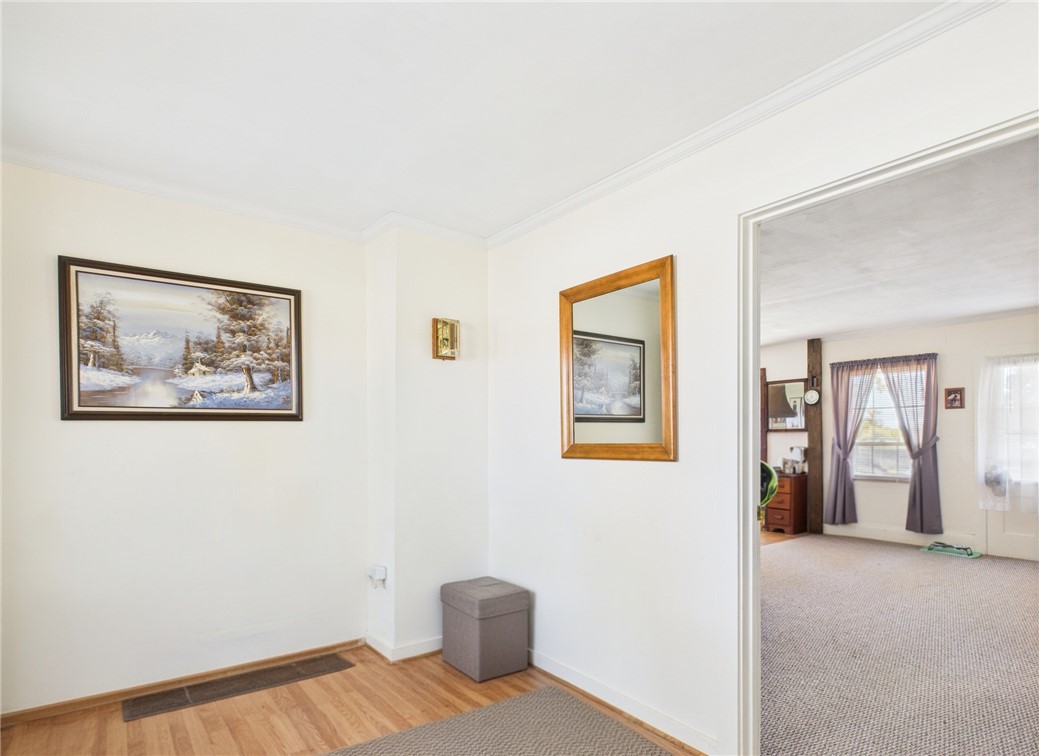 6640 State Route 5 Bloomfield, NY 14469 - Photo 3 of 50