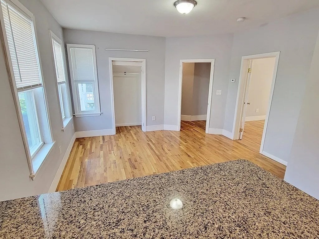 39 Pinckney Street, Unit 2 Somerville, MA 02145 - Photo 2 of 7
