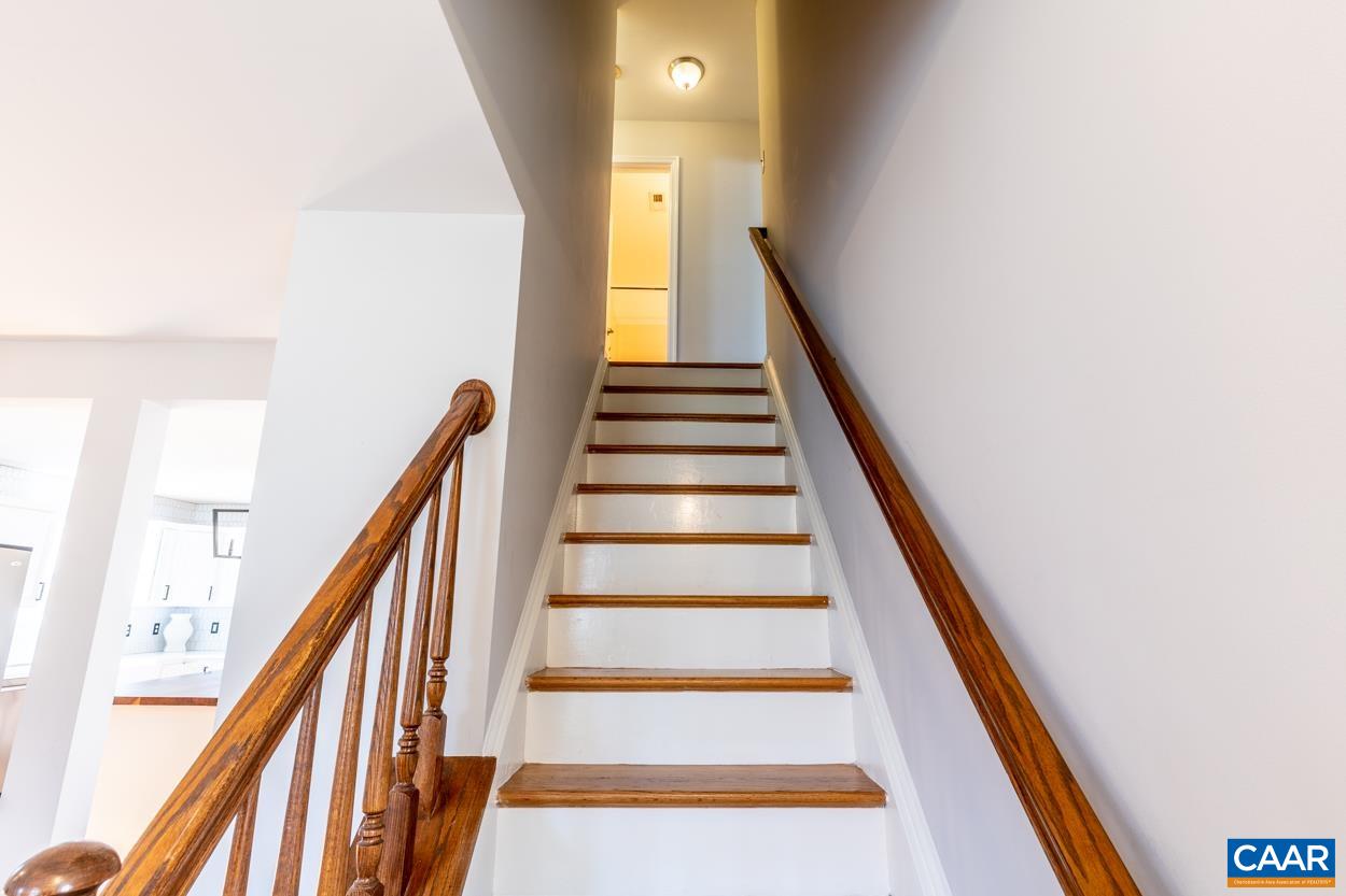 35 Zephyr Road Palmyra, VA 22963 - Photo 23 of 51 a view of entryway