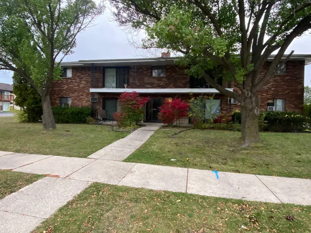 $739,900 | 9015 North 96th Street, Milwaukee, WI 53224