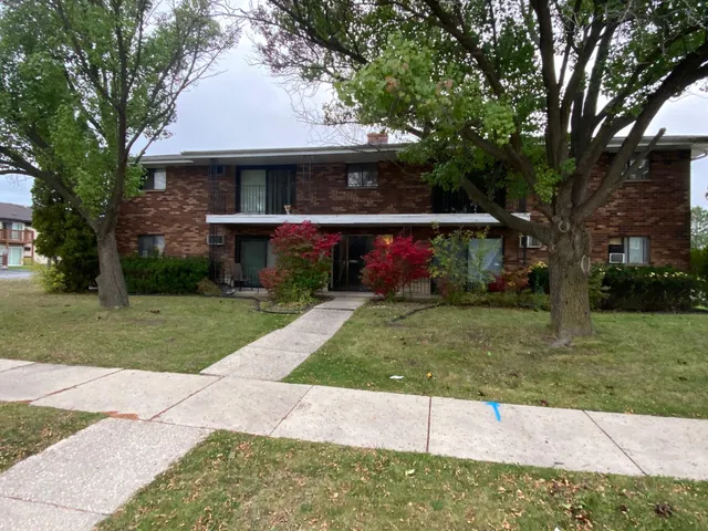 $739,900 | 9015 North 96th Street, Milwaukee, WI 53224