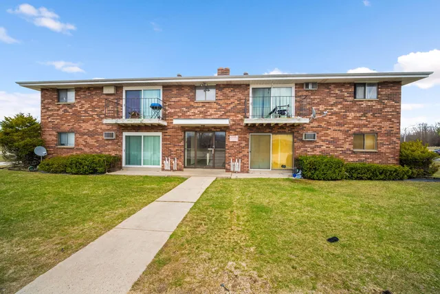 $739,900 | 9015 North 96th Street, Milwaukee, WI 53224