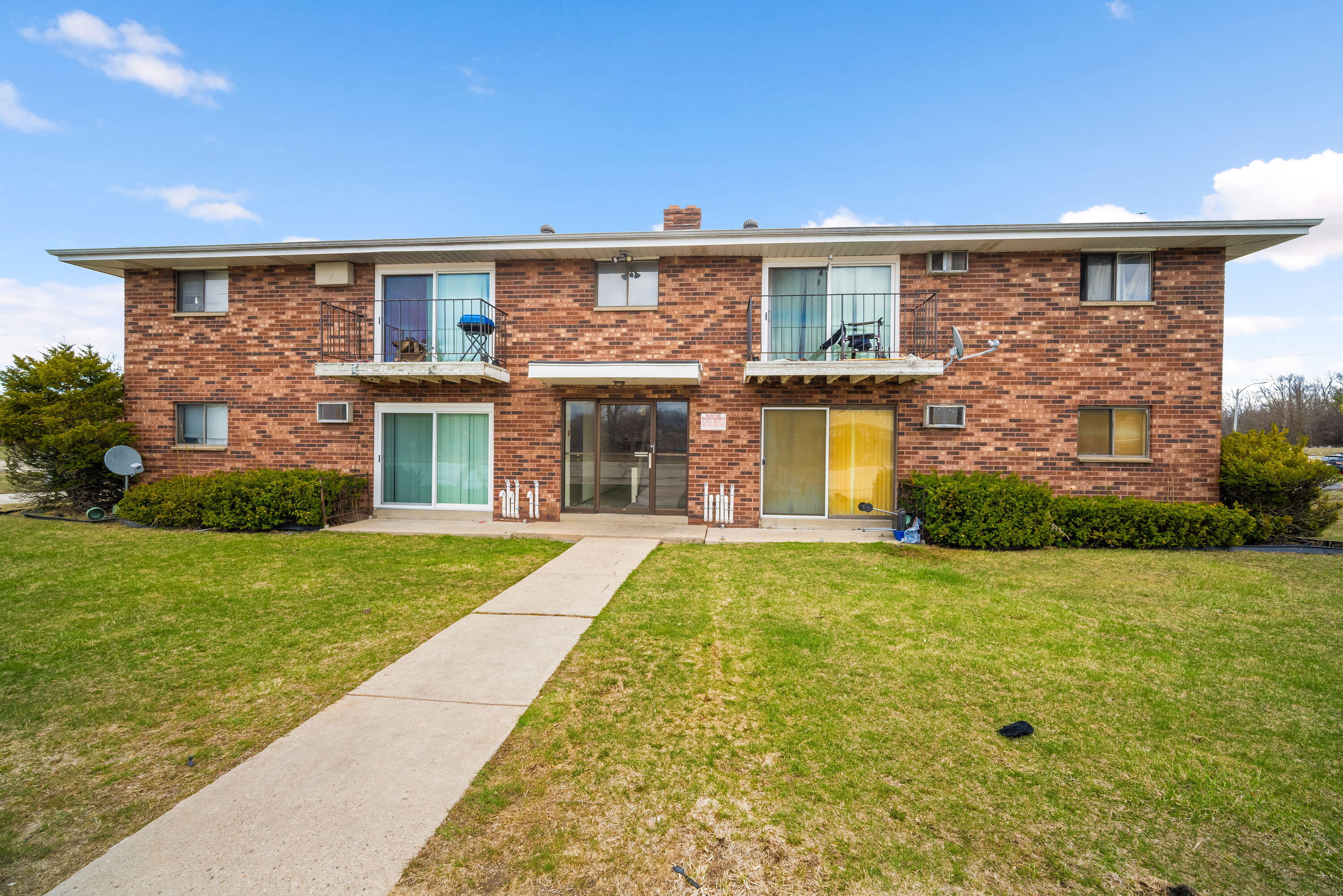 9015 North 96th Street Milwaukee, WI 53224 - Photo 2 of 19 Welcome