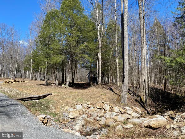 $218,500 | 53 Riverstone Landing, Unit 121, Bruceton Mills, WV 26525