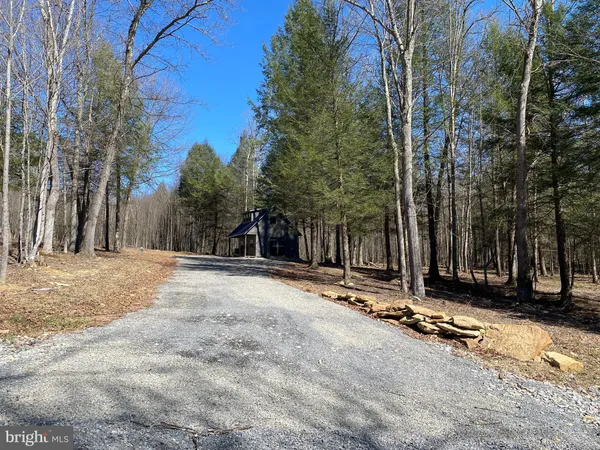 $218,500 | 53 Riverstone Landing, Unit 121, Bruceton Mills, WV 26525