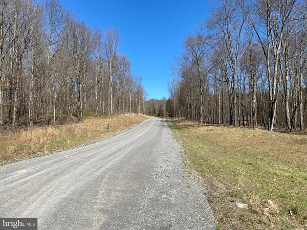 $218,500 | 53 Riverstone Landing, Unit 121, Bruceton Mills, WV 26525