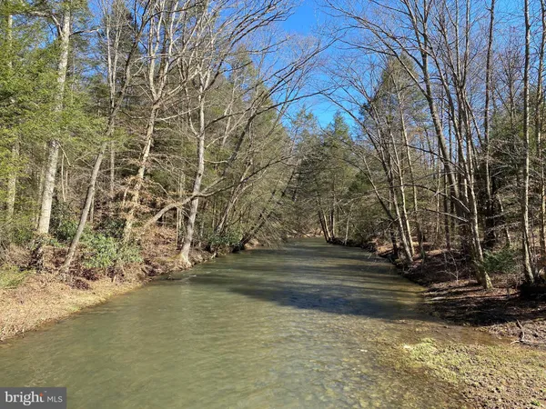 $218,500 | 53 Riverstone Landing, Unit 121, Bruceton Mills, WV 26525