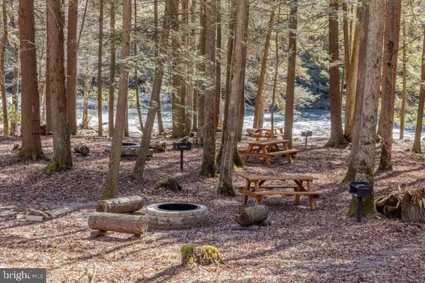 $218,500 | 53 Riverstone Landing, Unit 121, Bruceton Mills, WV 26525