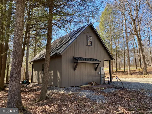 $218,500 | 53 Riverstone Landing, Unit 121, Bruceton Mills, WV 26525