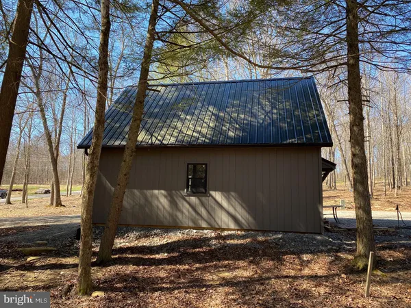 $218,500 | 53 Riverstone Landing, Unit 121, Bruceton Mills, WV 26525