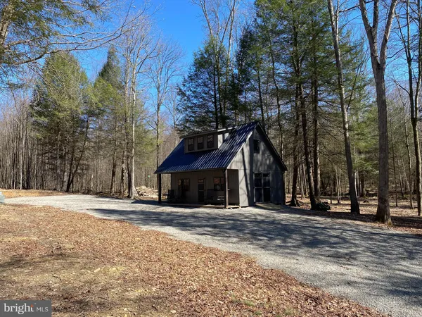 $218,500 | 53 Riverstone Landing, Unit 121, Bruceton Mills, WV 26525