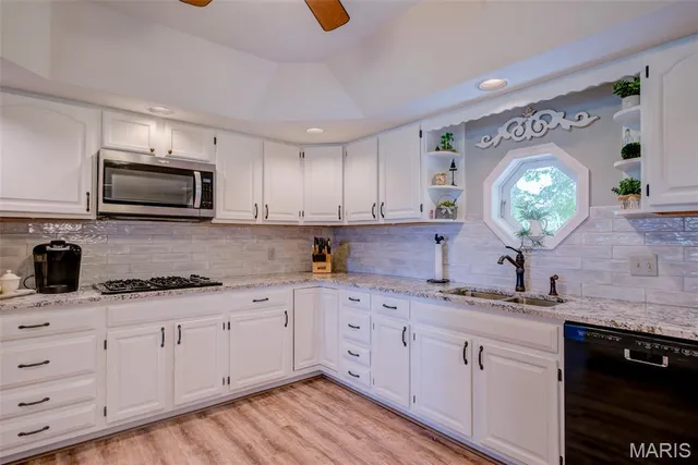 $1,199,000 | 4075 Hwy D, Defiance, MO 63341