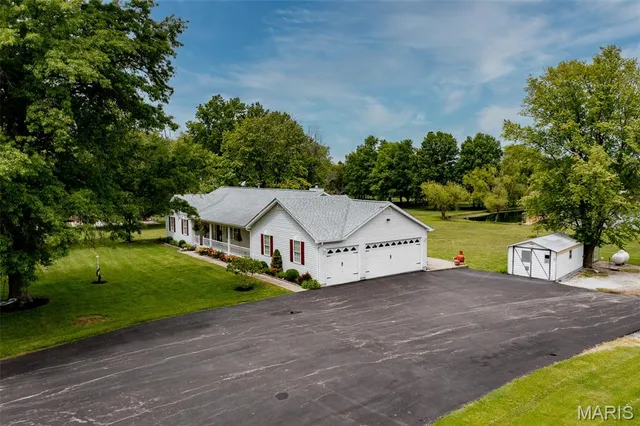 $1,199,000 | 4075 Hwy D, Defiance, MO 63341