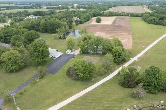 $1,199,000 | 4075 Hwy D, Defiance, MO 63341