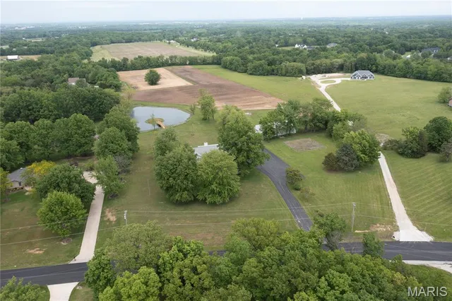 $1,199,000 | 4075 Hwy D, Defiance, MO 63341
