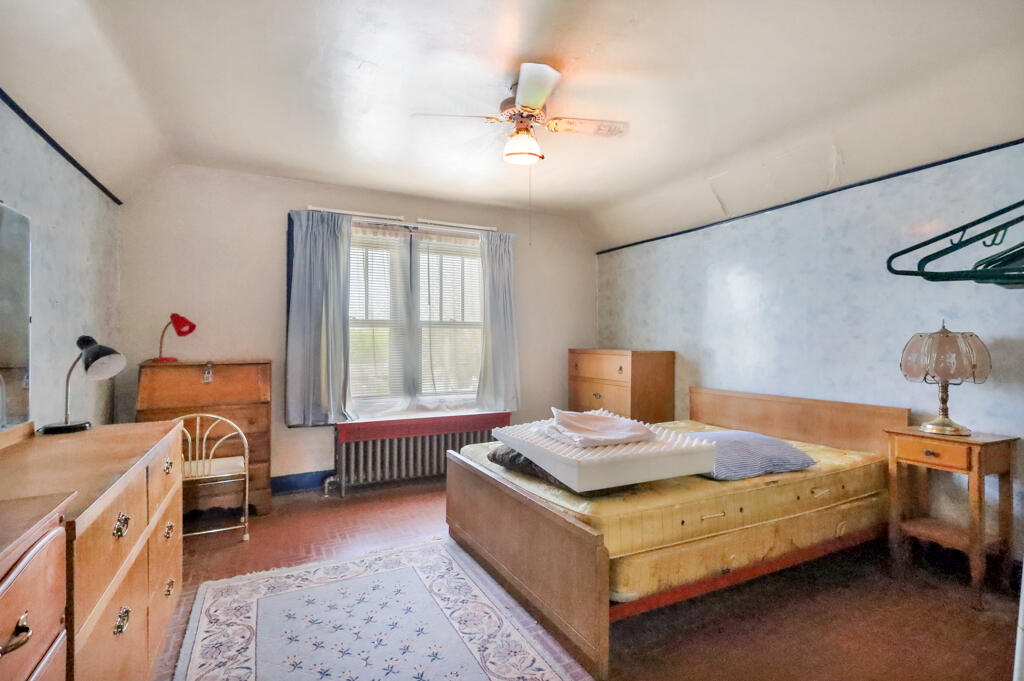 1107 Columbus Street Manitowoc, WI 54220 - Photo 11 of 16 IMG_0011