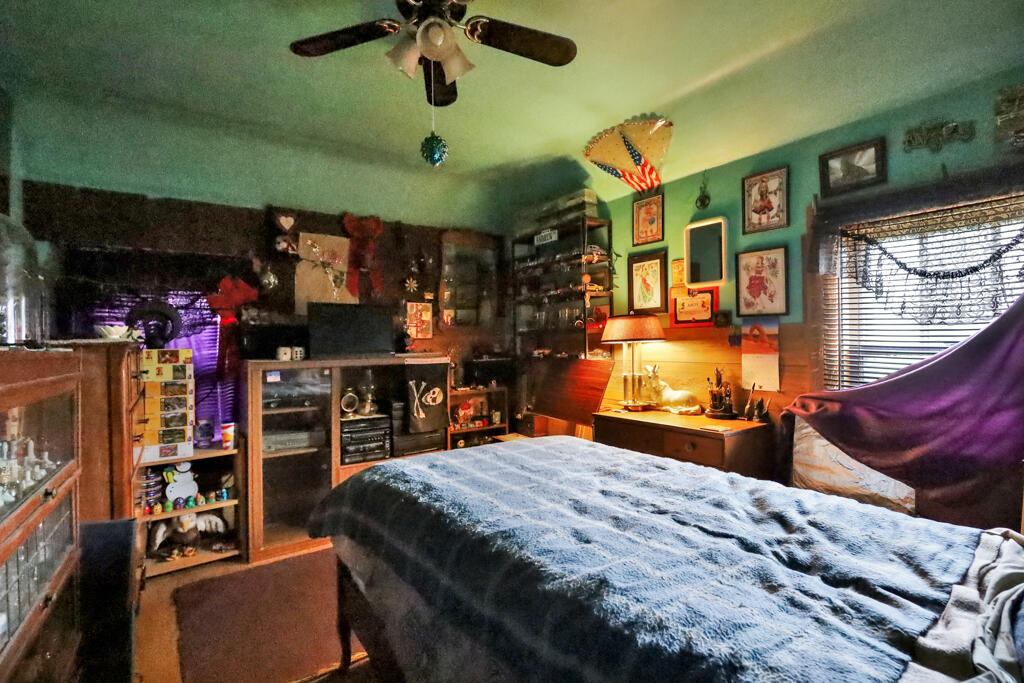 1107 Columbus Street Manitowoc, WI 54220 - Photo 13 of 16 IMG_0007