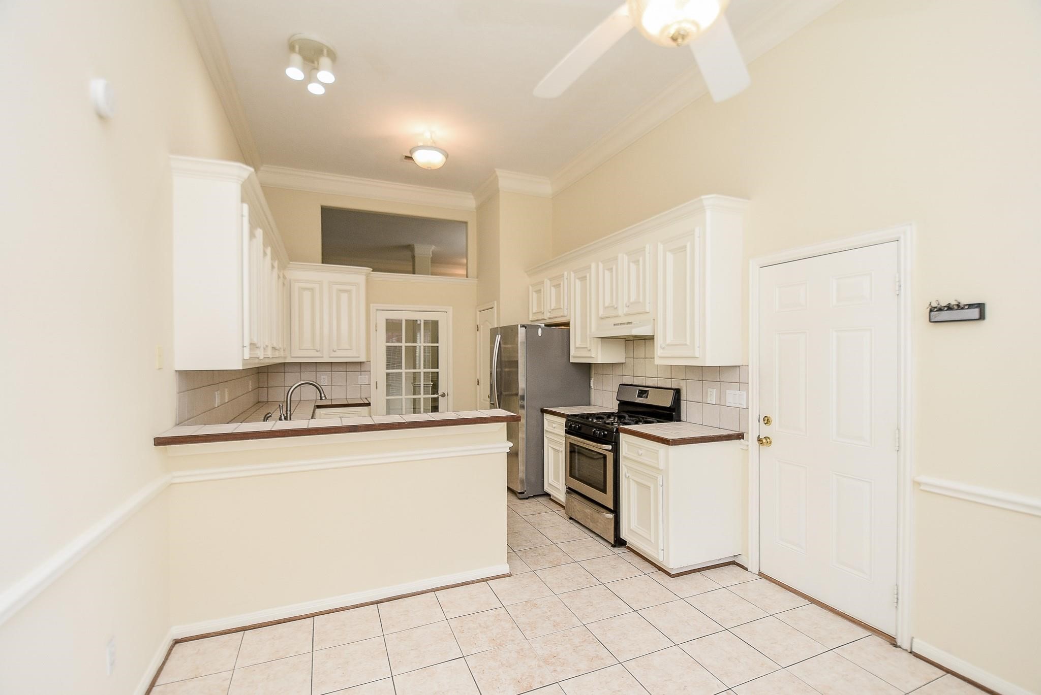 21807 Windsor Castle Drive Spring, TX 77388 - Photo 11 of 32