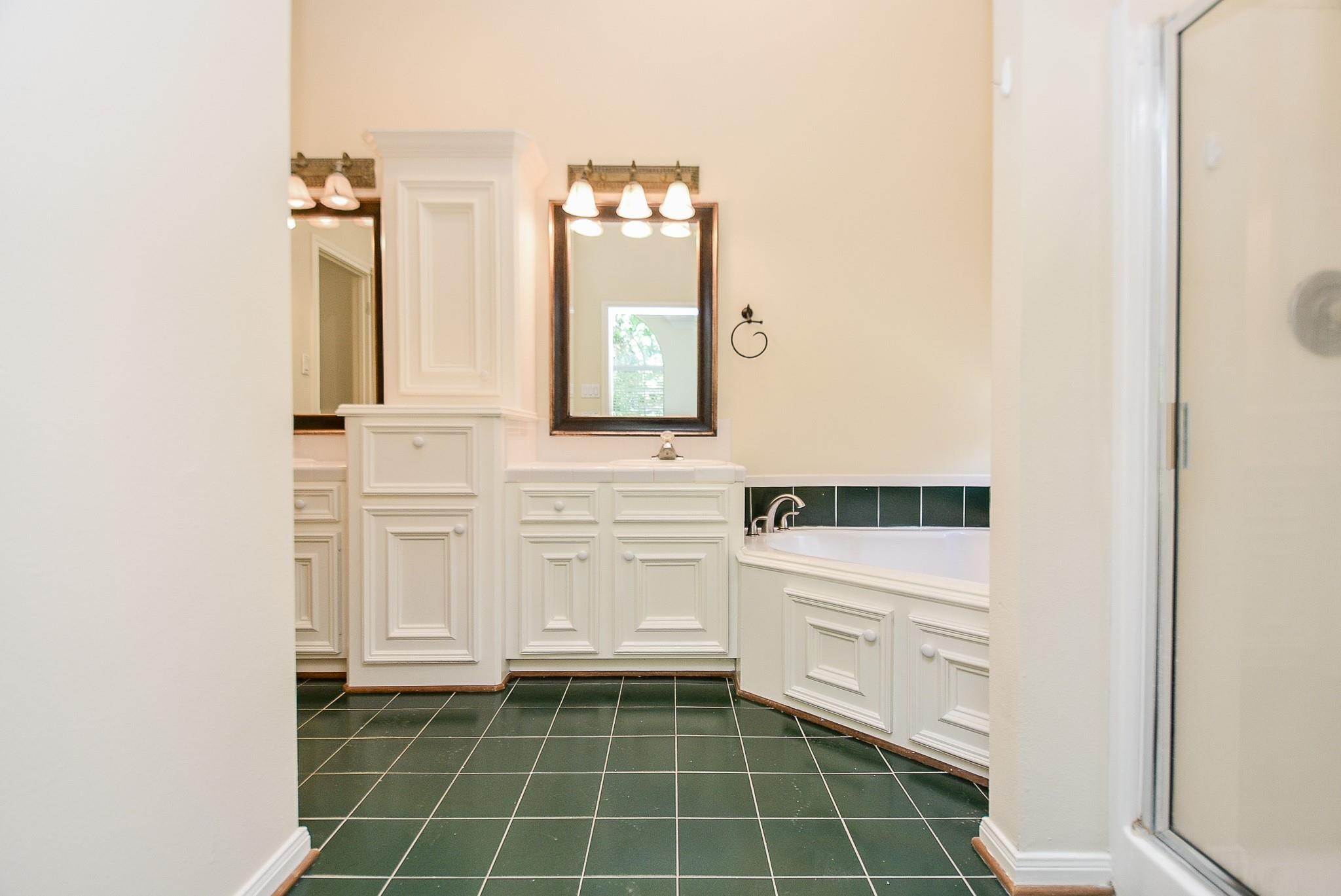 21807 Windsor Castle Drive Spring, TX 77388 - Photo 15 of 32