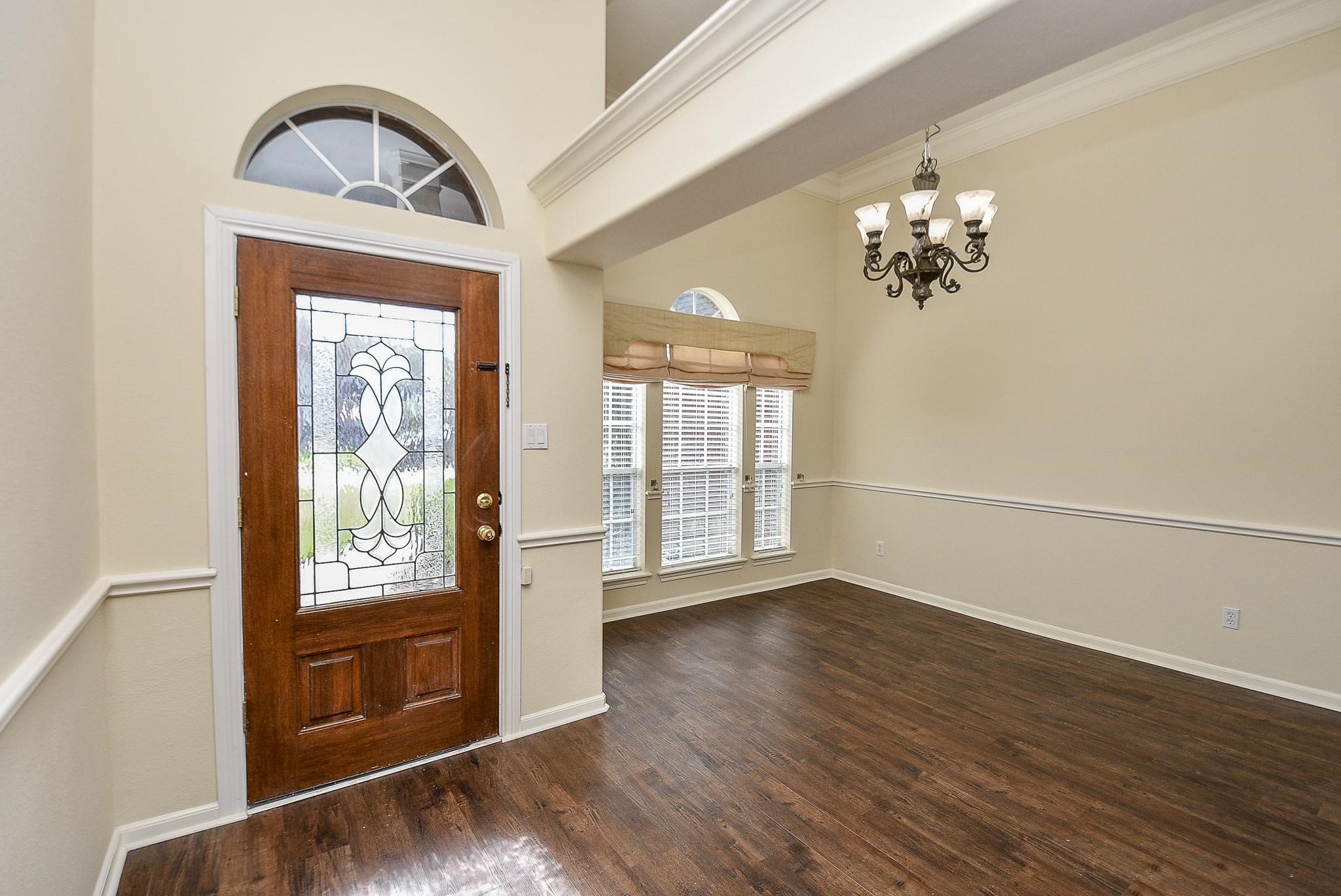 21807 Windsor Castle Drive Spring, TX 77388 - Photo 3 of 32