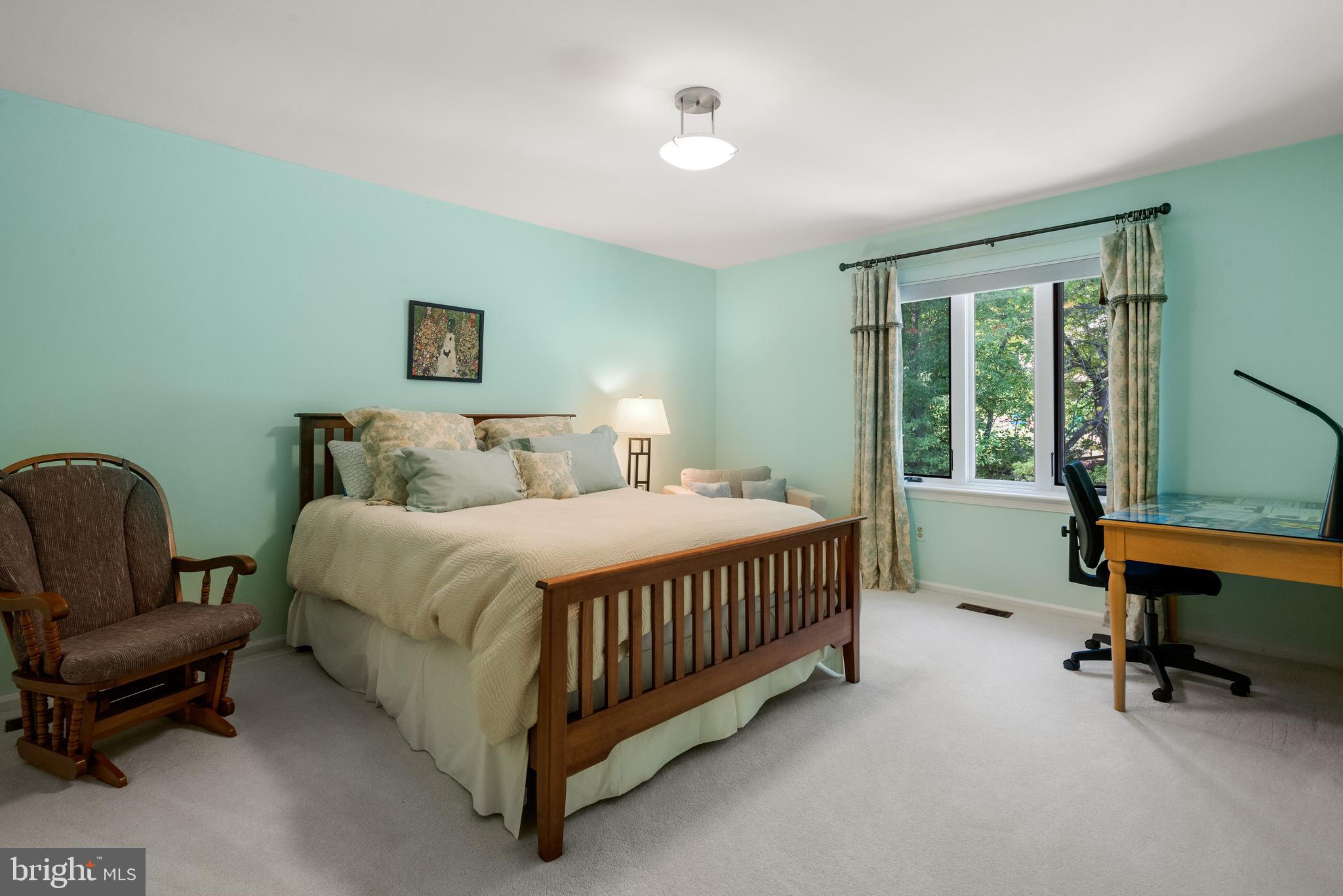 419 Round Hill Road Wayne, PA 19087 - Photo 37 of 68