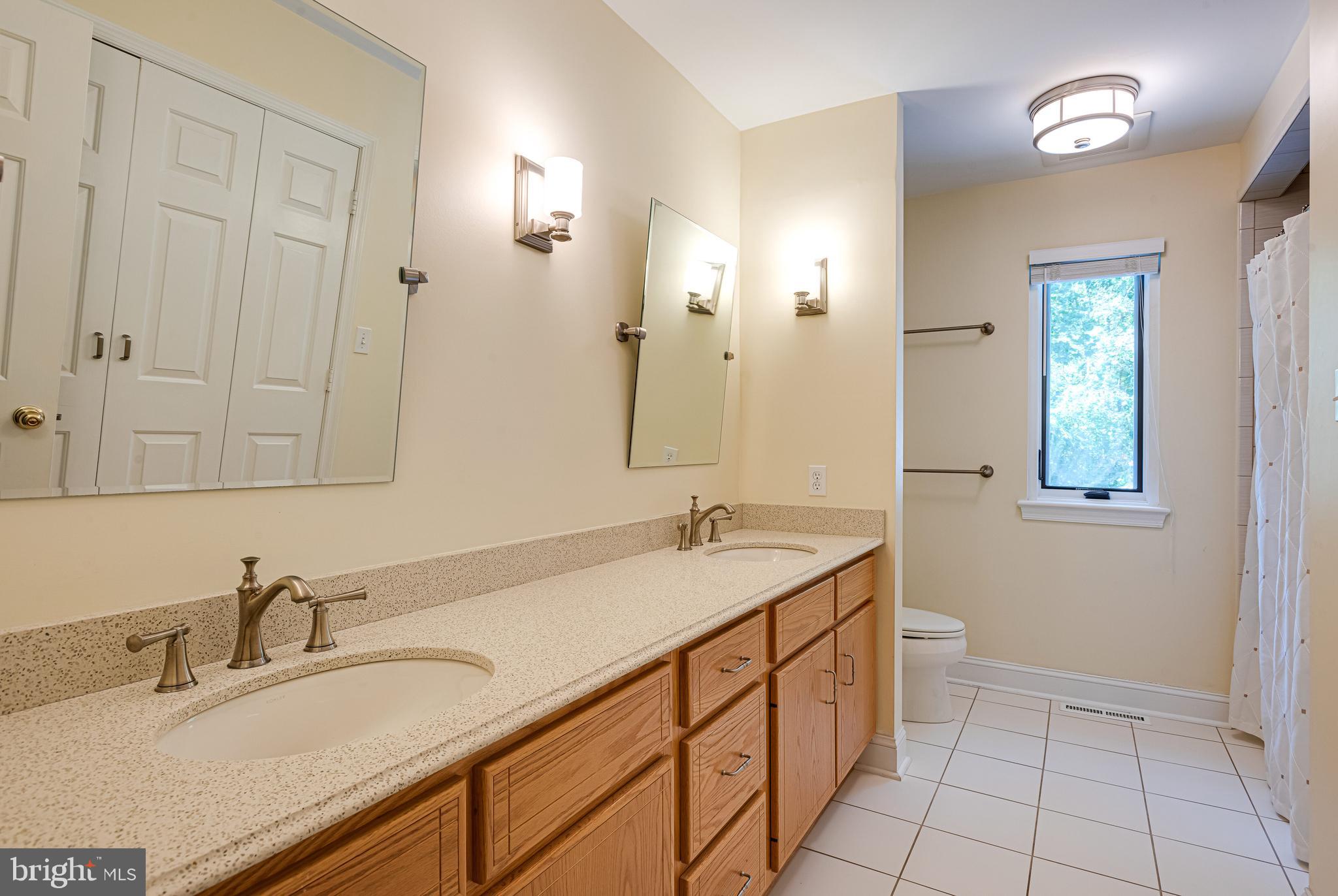 419 Round Hill Road Wayne, PA 19087 - Photo 39 of 68