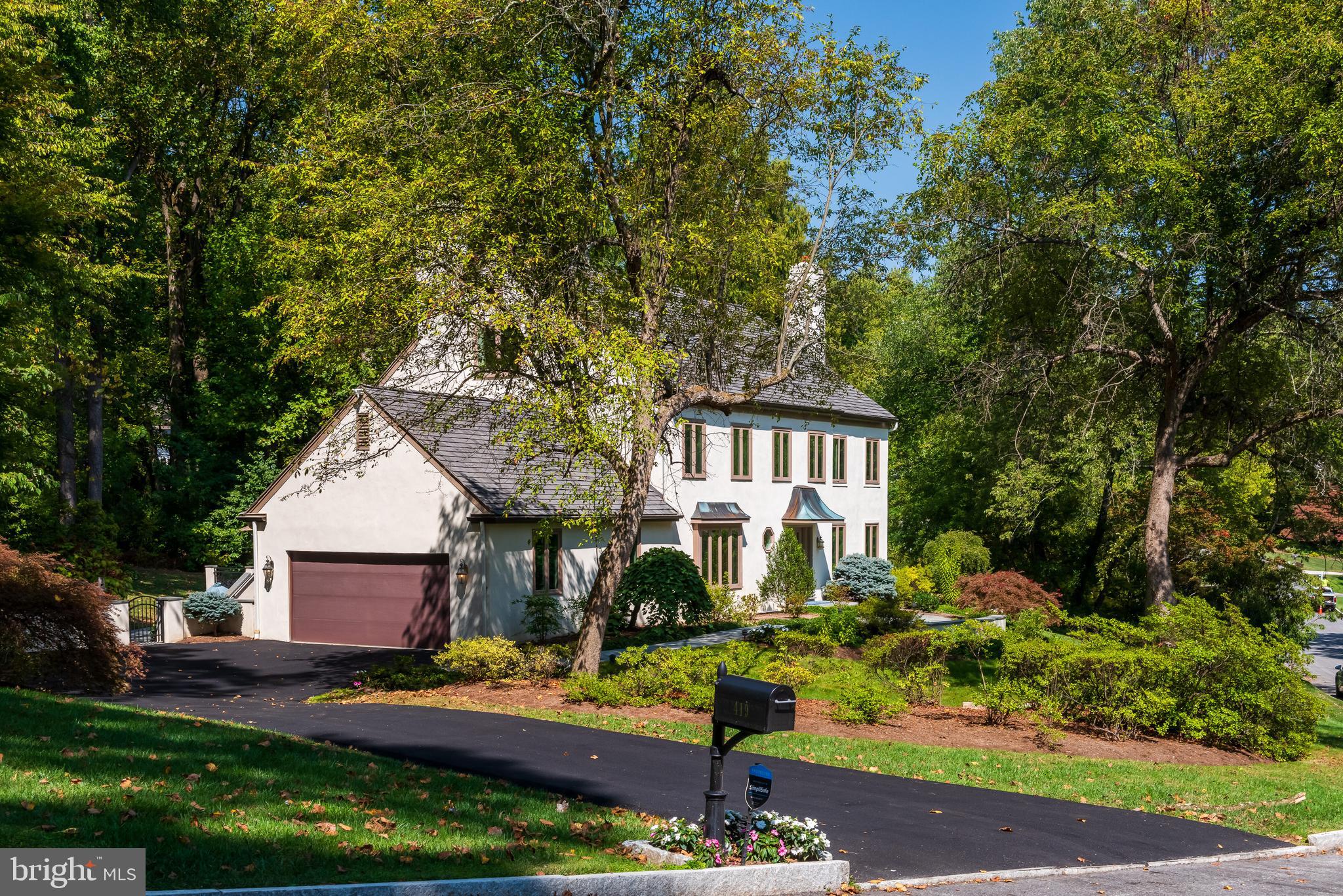 419 Round Hill Road Wayne, PA 19087 - Photo 6 of 68