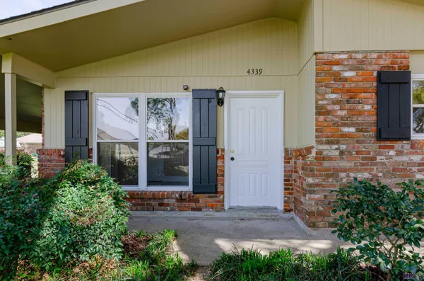 $215,000 | 4339 Arlington Avenue, Port Allen, LA 70767