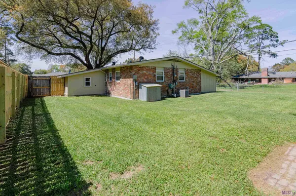 $215,000 | 4339 Arlington Avenue, Port Allen, LA 70767