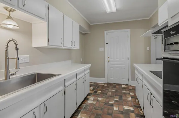 $215,000 | 4339 Arlington Avenue, Port Allen, LA 70767