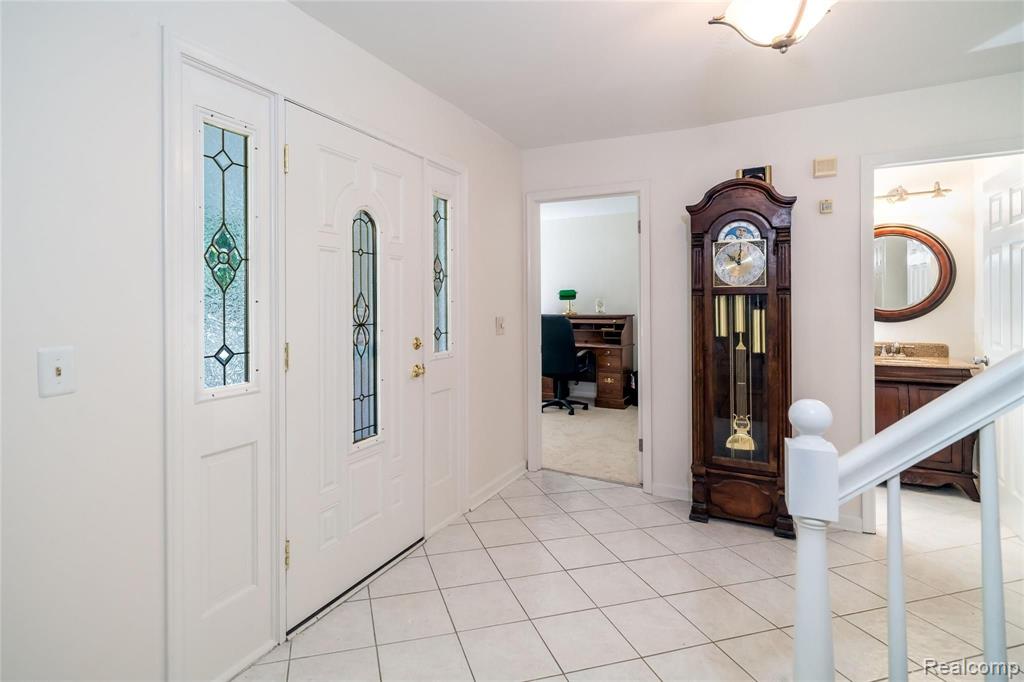 800 Mayfair Court Rochester Hills, MI 48309 - Photo 9 of 24